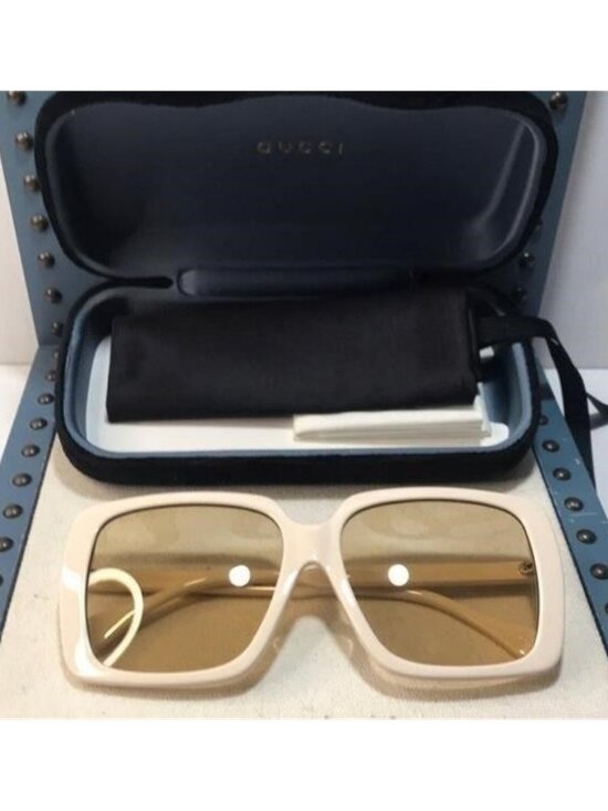 New Authentic Gucci GG0567SAN 006 Cream Sunglasses with Yellow Lenses